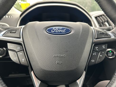 Used 2020 Ford Edge SEL w/ Convenience Package AWD/4WD image 14