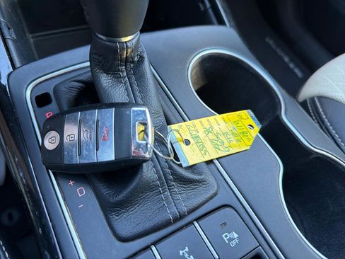 Used 2016 Kia Sorento SX image 30