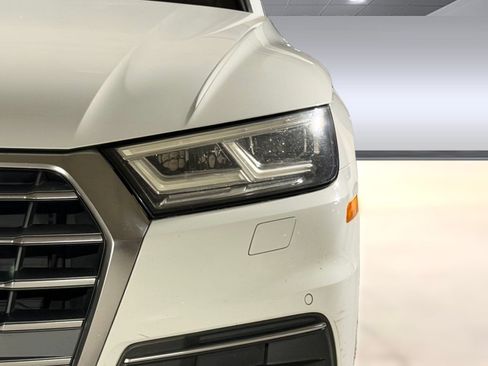 Used 2019 Audi Q5 2.0T Premium Plus w/ Premium Plus Package AWD/4WD image 10
