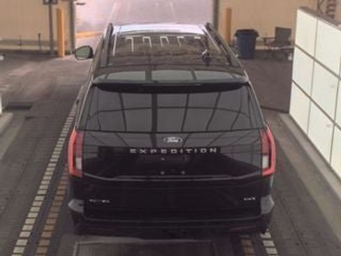 Certified 2025 Ford Expedition Max Active AWD/4WD image 6