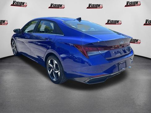 Used 2023 Hyundai Elantra Limited w/ Cargo Package FWD image 3
