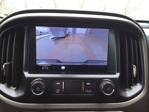 Used 2022 GMC Canyon AT4 image 10