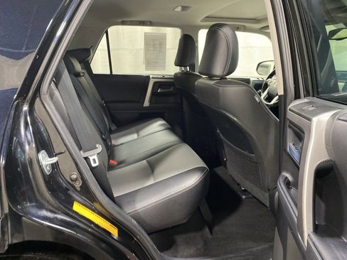 Used 2020 Toyota 4Runner SR5 Premium image 23