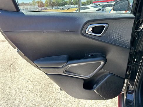 Used 2020 Kia Soul GT-Line FWD image 21