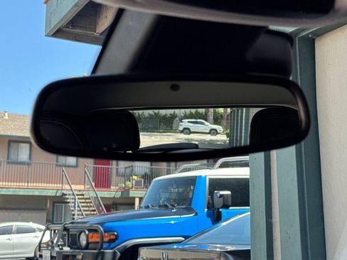 Used 2023 Chevrolet Bolt EUV LT w/ Convenience Package FWD image 25