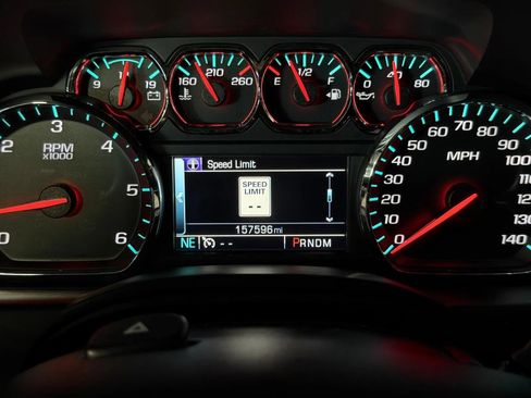 Used 2016 Chevrolet Suburban LT AWD/4WD image 42