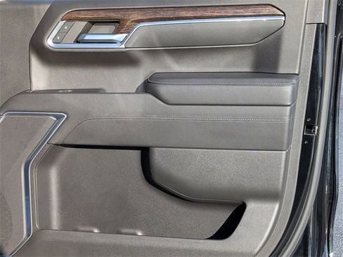 Used 2022 GMC Sierra 1500 SLE image 35
