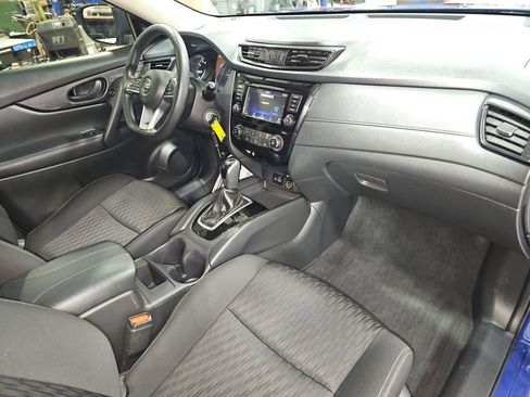Used 2020 Nissan Rogue S image 15