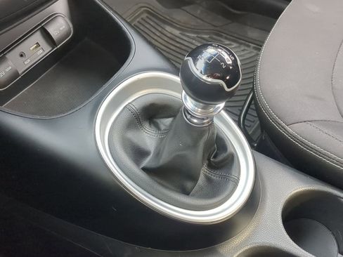 Used 2015 Kia Soul image 30