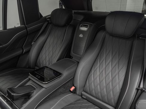 Used 2024 Mercedes-Benz Maybach GLS 600 4MATIC image 16