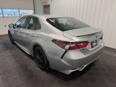 Used 2024 Toyota Camry SE FWD image 4