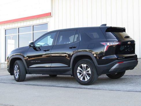 Used 2025 Chevrolet Equinox LT AWD/4WD image 10