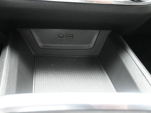 New 2026 Chevrolet Equinox LT FWD image 43