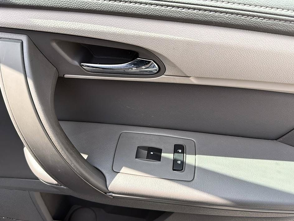 Used 2016 Chevrolet Traverse LT AWD/4WD image 35