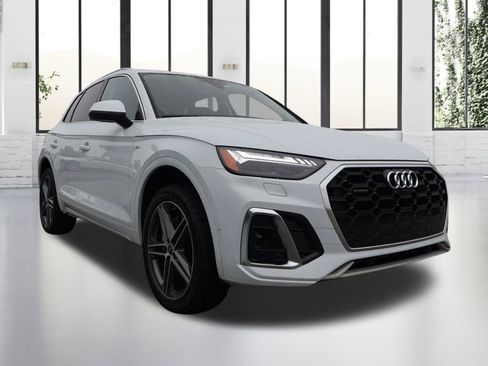 Used 2023 Audi Q5 e Prestige AWD/4WD image 7