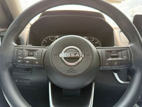 Used 2023 Nissan Rogue S FWD image 9