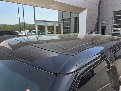 Used 2024 Land Rover Range Rover Sport Dynamic SE image 11