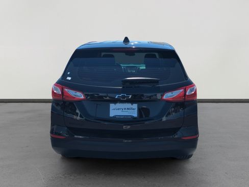 Used 2019 Chevrolet Equinox LS FWD image 4