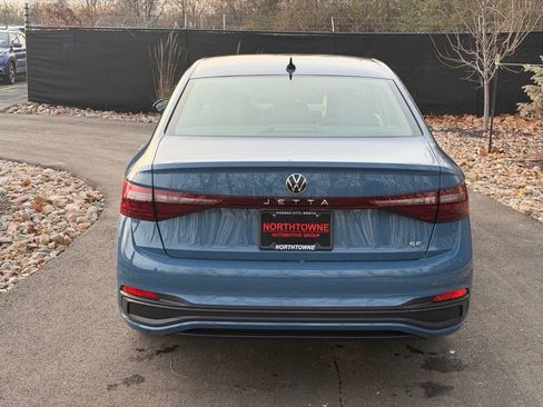 New 2026 Volkswagen Jetta SE image 4