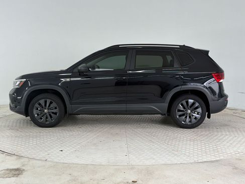 Used 2023 Volkswagen Taos S FWD image 2