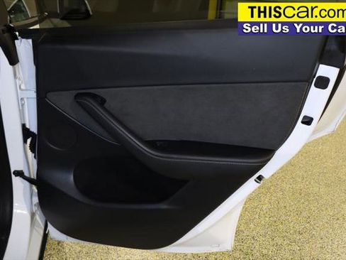 Used 2023 Tesla Model Y Long Range AWD/4WD image 30