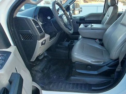 Used 2017 Ford F350 XL w/ Power Equipment Group RWD image 9