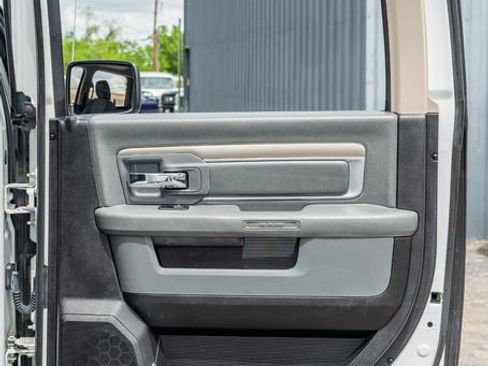 Used 2017 RAM 2500 SLT AWD/4WD image 35