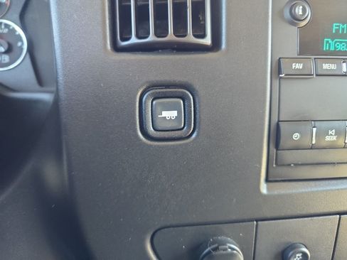 Used 2023 GMC Savana 3500 LS RWD image 27