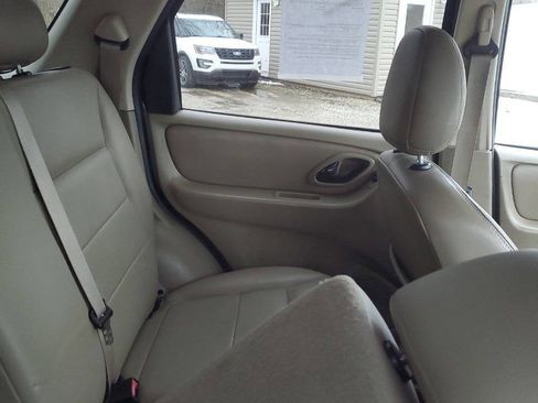 Used 2007 Ford Escape XLT image 8