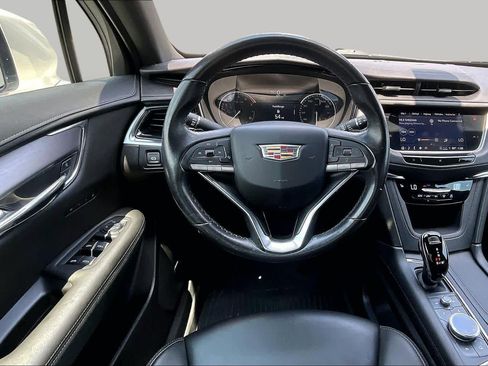Used 2021 Cadillac XT6 Luxury FWD image 6