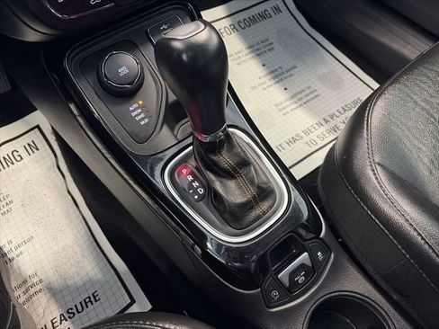 Certified 2019 Jeep Compass Limited w/ Safety & Security Group image 19