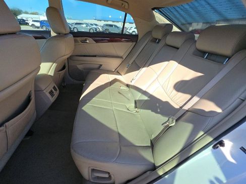 Used 2010 Toyota Avalon Limited FWD image 18