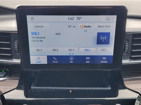 Used 2021 Ford Explorer Limited w/ Hybrid Equipment Group 310A AWD/4WD image 17