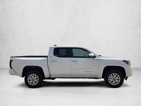 Used 2024 Toyota Tacoma SR5 AWD/4WD image 4