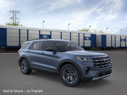 Used 2026 Ford Explorer Active w/ Active Comfort Package AWD/4WD image 7