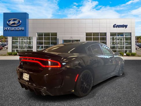 Used 2018 Dodge Charger R/T Scat Pack image 5