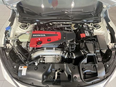 Used 2017 Honda Civic Type R image 16