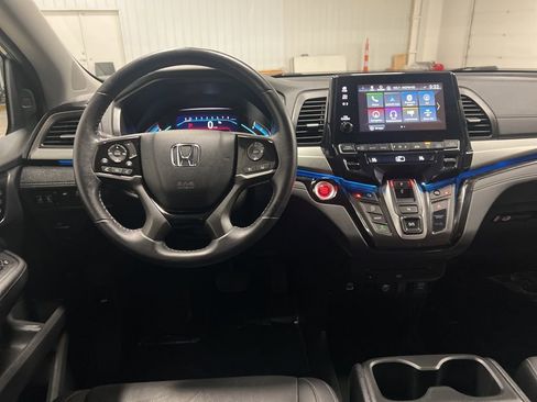 Used 2023 Honda Odyssey Touring image 13