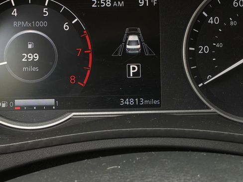 Used 2025 Nissan Versa SV FWD image 32