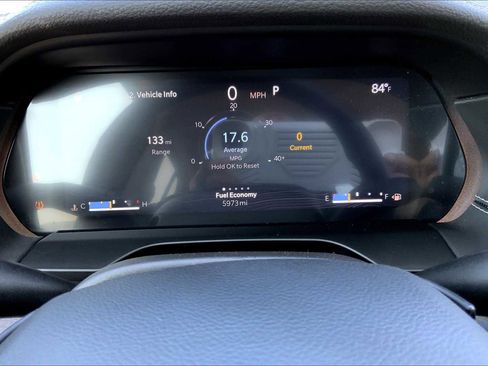 Used 2024 Jeep Grand Cherokee Limited image 23