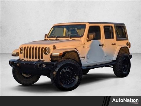 Used 2018 Jeep Wrangler Unlimited Sahara w/ Uconnect 4C Nav & Sound Group image 1