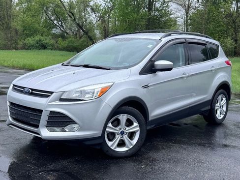 Used 2014 Ford Escape SE w/ Equipment Group 201A FWD image 2