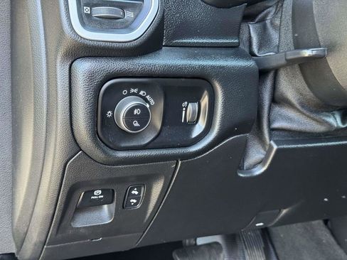 Used 2021 RAM 1500 Big Horn AWD/4WD image 11