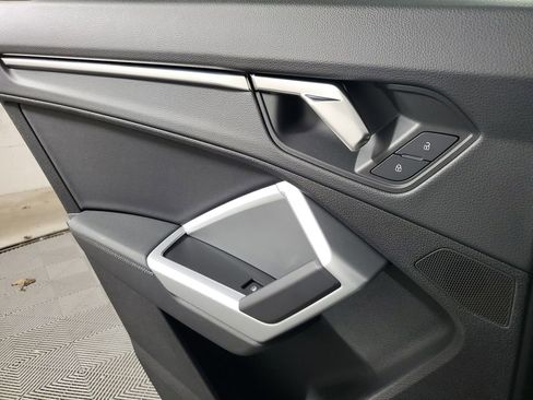 Used 2024 Audi Q3 2.0T Premium w/ Convenience Package image 18