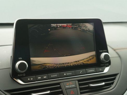 Used 2019 Nissan Altima 2.0 SR FWD image 28