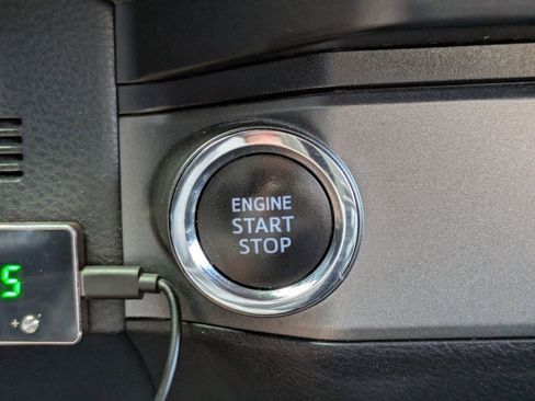 Used 2020 Toyota Tacoma TRD Sport image 24