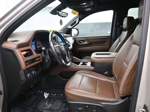 Used 2021 Chevrolet Suburban High Country image 16