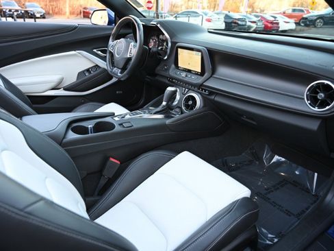 Used 2021 Chevrolet Camaro SS image 32