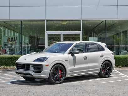 New 2025 Porsche Cayenne Turbo