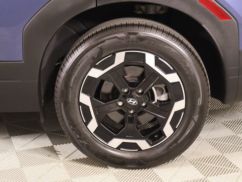 Certified 2025 Hyundai Santa Fe SEL FWD image 18